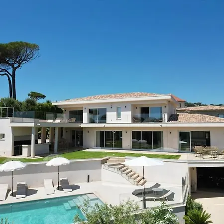 Neuve, Proche Centre Ville, Plage A 100 M - Max Villa *