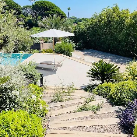 Villa Neuve, Proche Centre Ville, Plage A 100 M - Max *